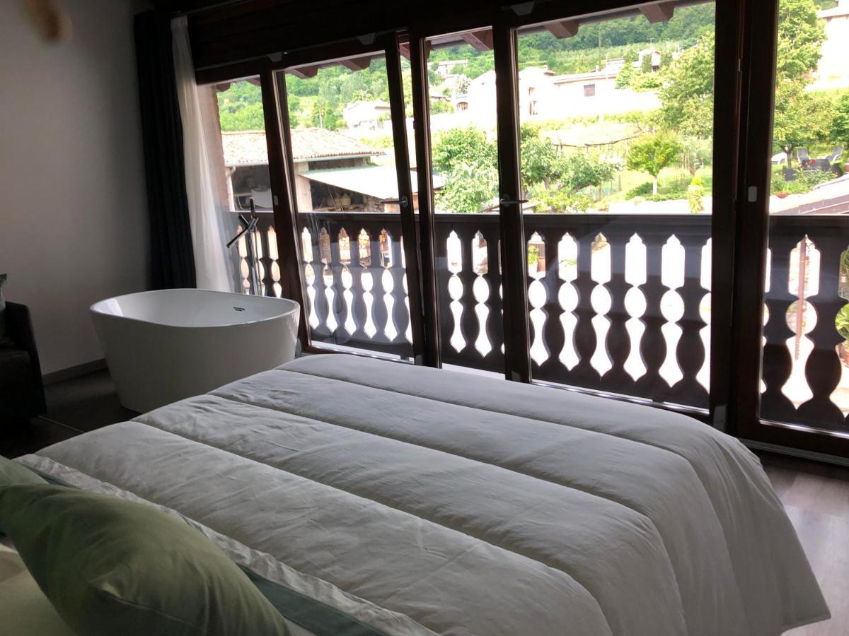 La Terrazza Sulle Vigne B&B Corte Franca Exterior photo