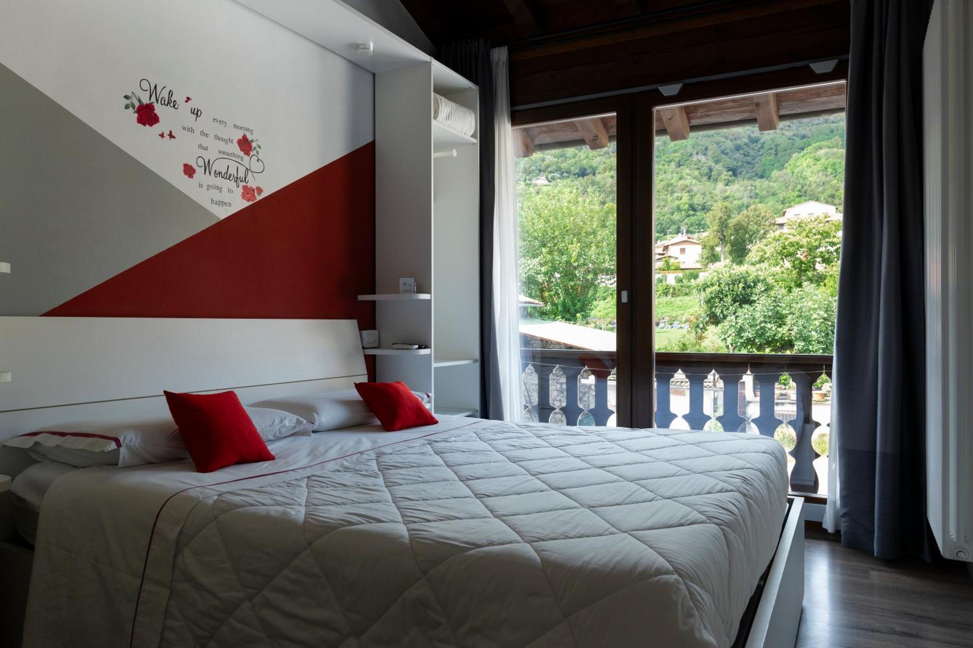 La Terrazza Sulle Vigne B&B Corte Franca Exterior photo