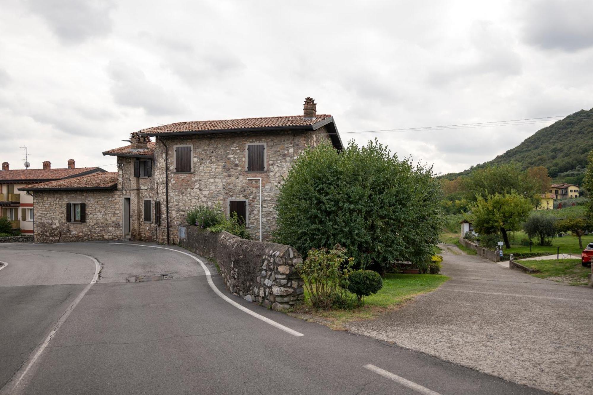 La Terrazza Sulle Vigne B&B Corte Franca Exterior photo