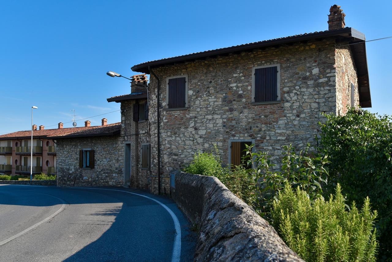 La Terrazza Sulle Vigne B&B Corte Franca Exterior photo