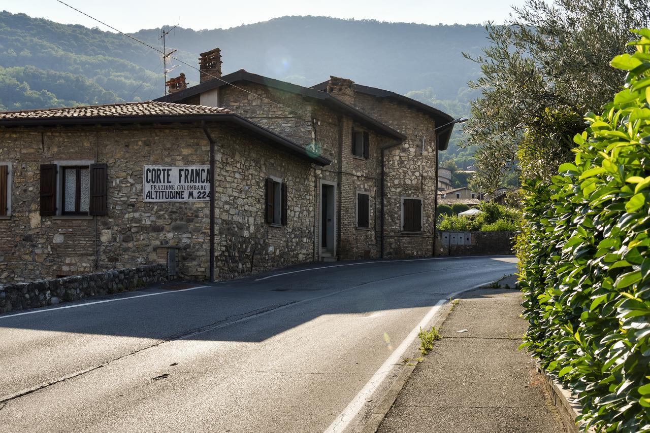 La Terrazza Sulle Vigne B&B Corte Franca Exterior photo
